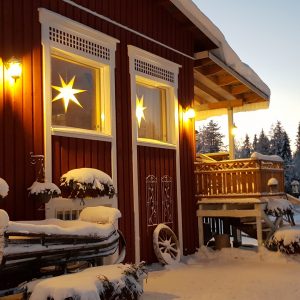 Ruska Laukka tallin pihapiiristä kesä- ja talvikuvia Ruka-Kuusamossa