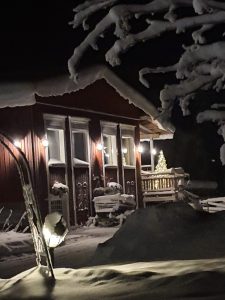 Ruska Laukka tallin pihapiiristä kesä- ja talvikuvia Ruka-Kuusamossa